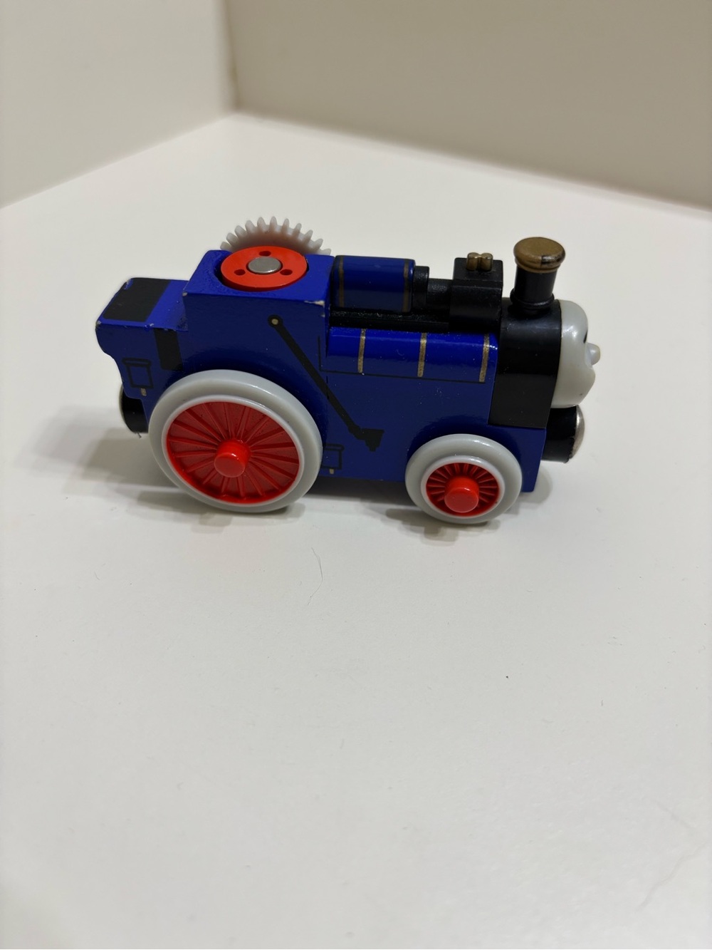 Thomas wooden railway Fergus, 2003 Gullane retired train engine LC